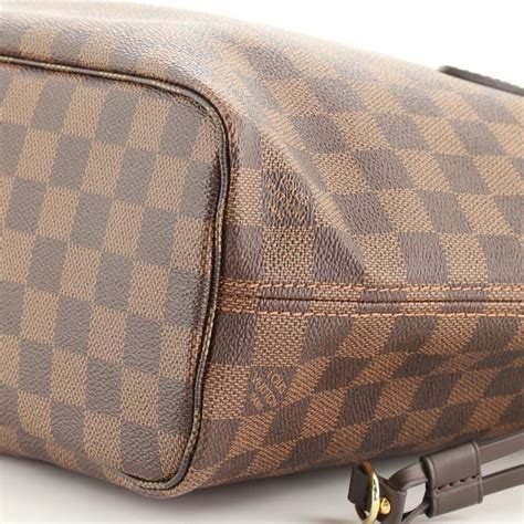 ar2189 louis vuitton price